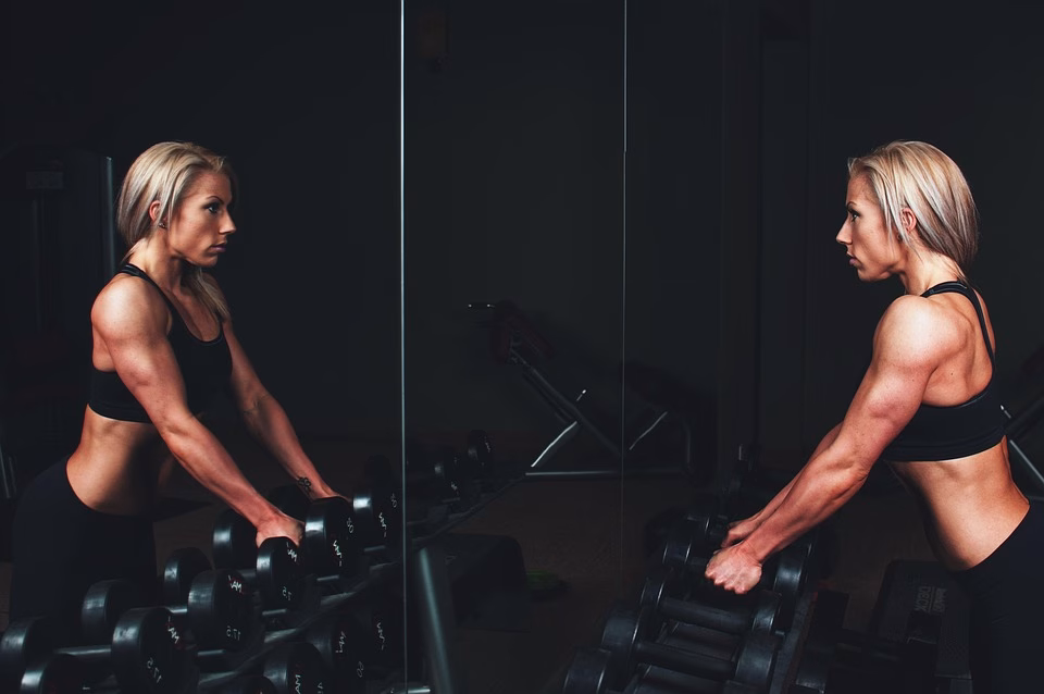 Fitness & Networking: How vCards Can Build Stronger Client Relationships