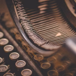 Choosing the Right Writing Tool: Grammarly vs. Hemingway in 2025