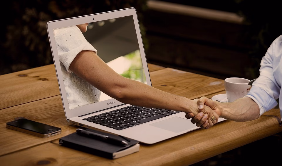 Collaborate and Conquer: Utilizing Zoom’s CRM Module for Team Success
