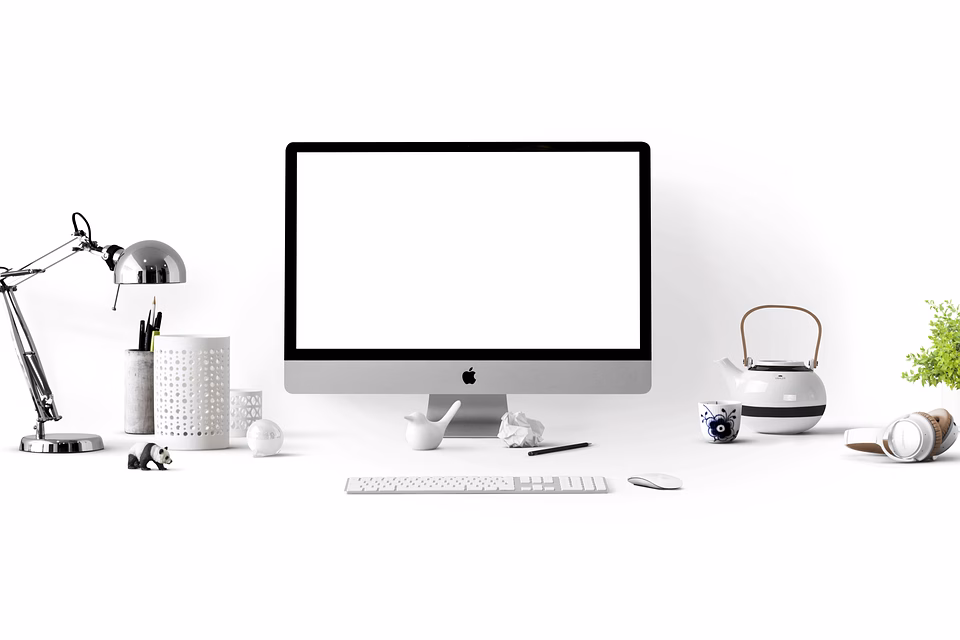 Behind the Screens: A Day in the Life of a Customer Support Agent