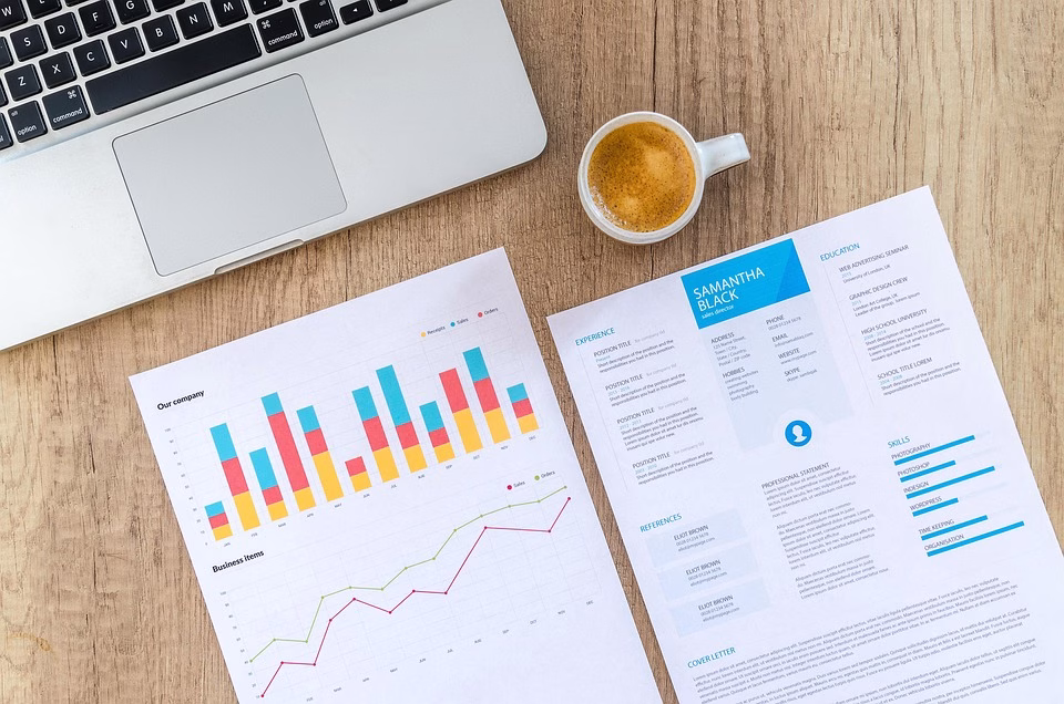AI and Data: How Enterprises Are Harnessing Insights for Better Decision-Making AI and Data: How Enterprises Are Harnessing Insights for Better Decision-Making