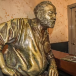 Grammarly or Hemingway: Which Writing Assistant Dominates in 2025?