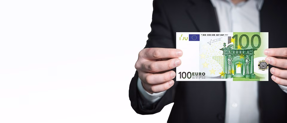 Incentivize and Conquer: Crafting a Winning Referral Program