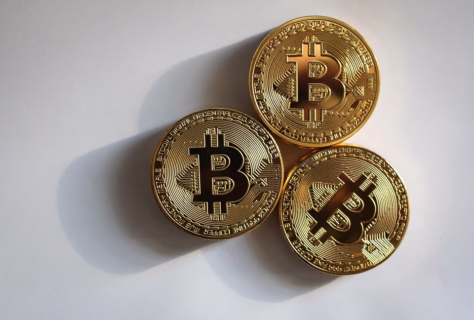 Decentralized IT: How Blockchain Will Revolutionize Enterprise Practices by 2025 Decentralized IT: How Blockchain Will Revolutionize Enterprise Practices by 2025