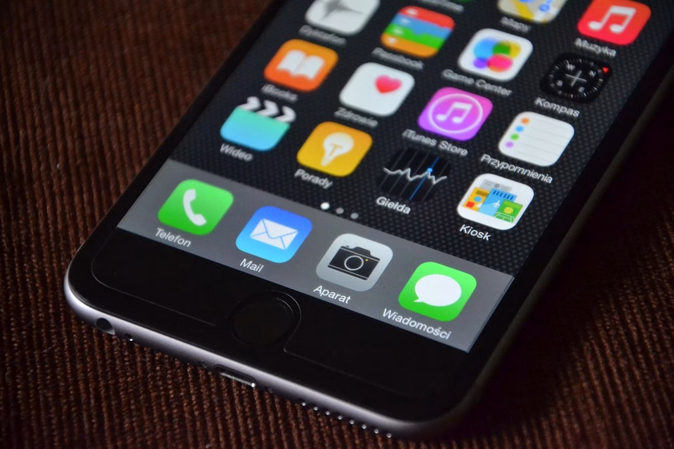 SMS Marketing 101: Engaging Customers Where They Are