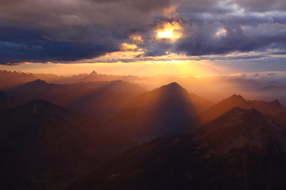 Cloud vs. On-Premise: Choosing the Right Purchase Requisition System for Your Business