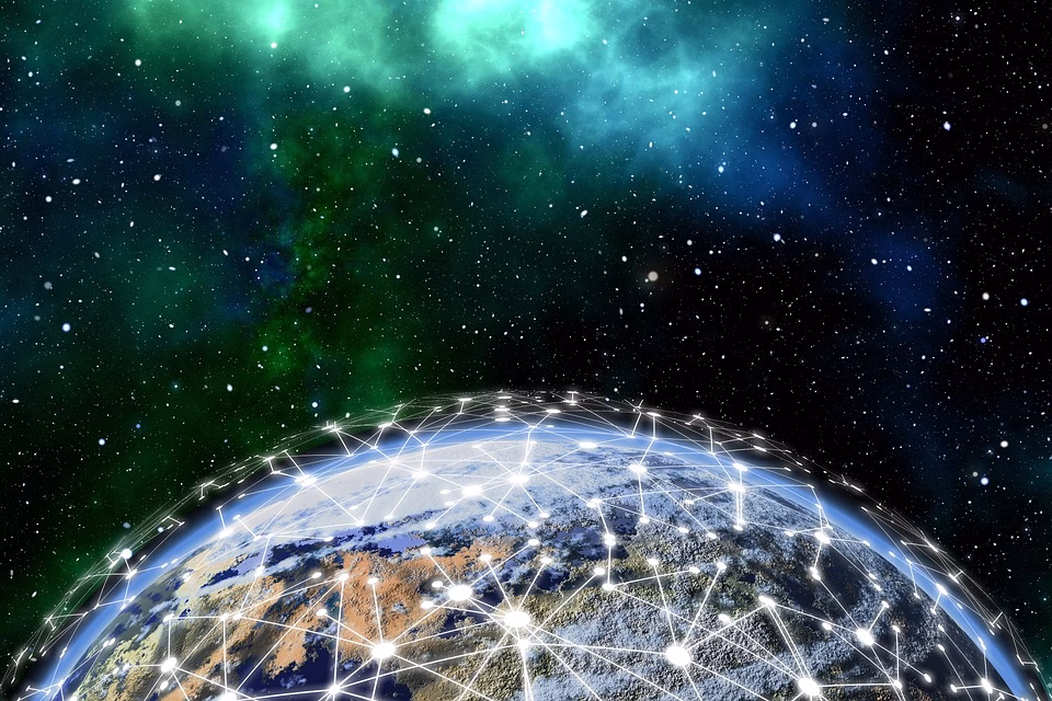 Blockchain Beyond Cryptocurrencies: Practical Applications in Software Development