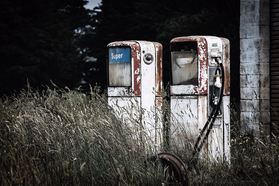 Fuel Your Sales Pipeline: A Comprehensive LinkedIn Sales Navigator Tutorial Fuel Your Sales Pipeline: A Comprehensive LinkedIn Sales Navigator Tutorial