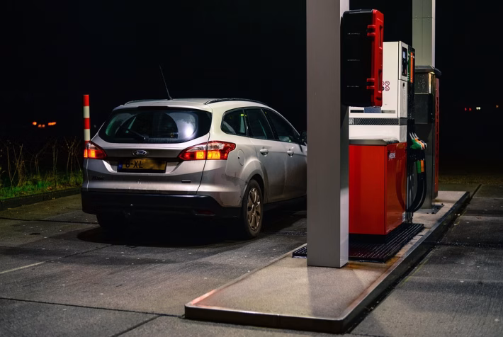Fueling the Future: The Impact of Green Hydrogen Technology