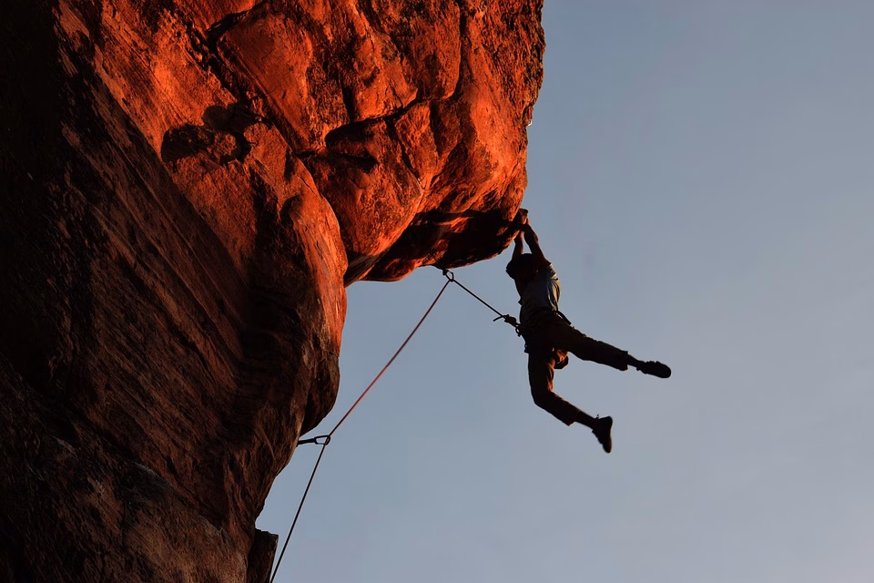 Navigating Challenges: Strategies for Effective Teamwork Navigating Challenges: Strategies for Effective Teamwork