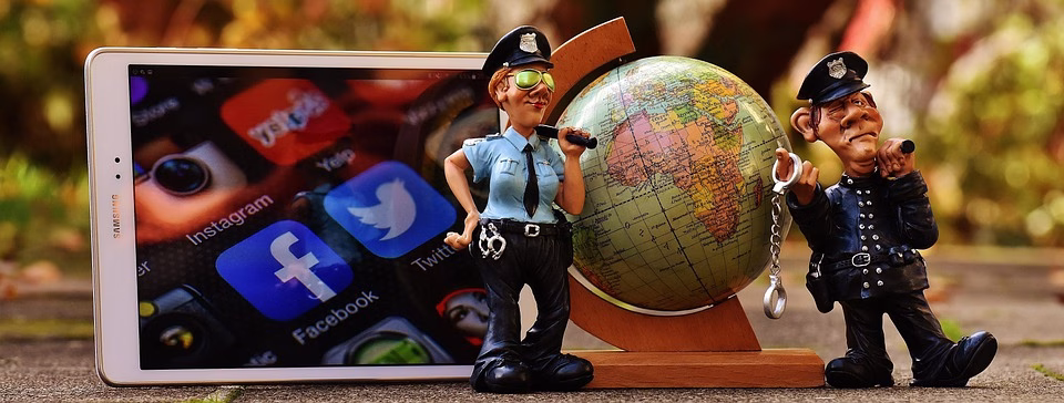 Choosing the Right Social Media Tool: A Comprehensive Comparison of Top Options Choosing the Right Social Media Tool: A Comprehensive Comparison of Top Options