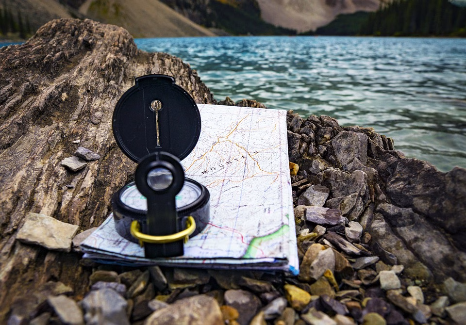 Navigating CRM Choices: A Comprehensive Review of HubSpot and Zoho Navigating CRM Choices: A Comprehensive Review of HubSpot and Zoho