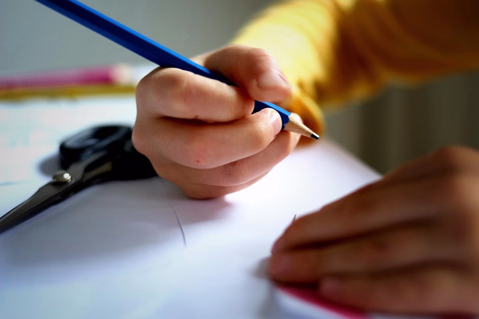 The Future of Writing: Discover 10 Powerful AI Tools You Need Now
